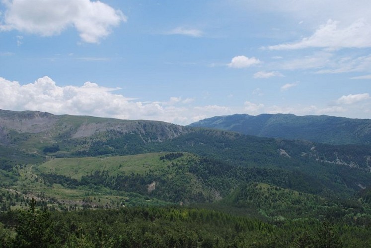 Vue sur le massif des Monges