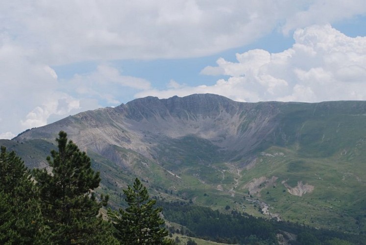 Vue sur le massif des Monges