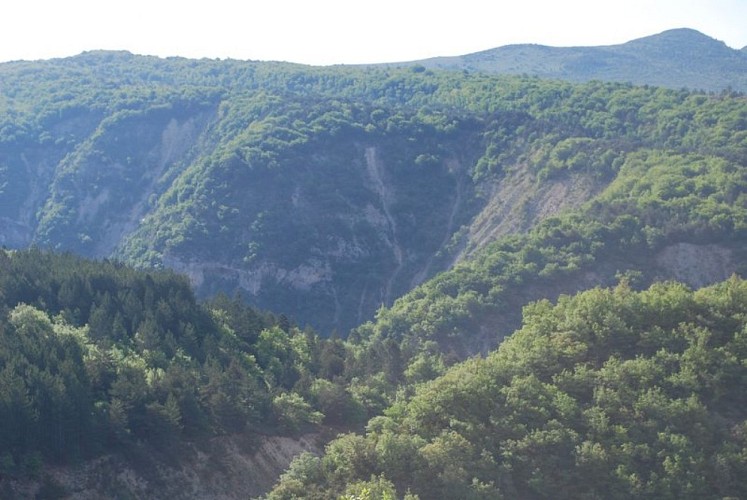 Vue sur les hauteurs des Gorges de la Méouge