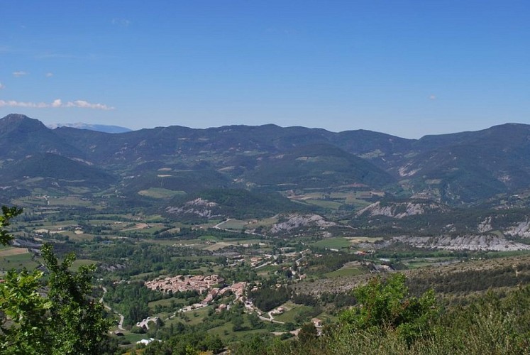 Point de vue sur le village de Rosans