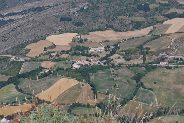 Moydans vu depuis le sentier