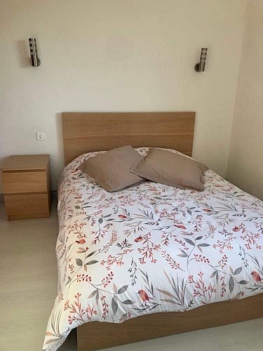 La chambre située à l'étage