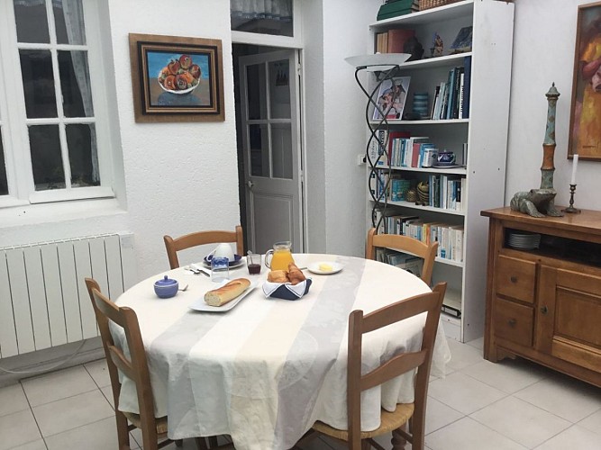Salle de petit-déjeuner - chambres d'hôtes A l'approche de la mer Houlgate