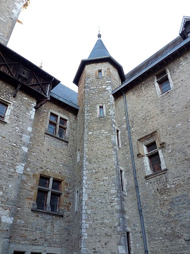 Château de Chazey et son parc public