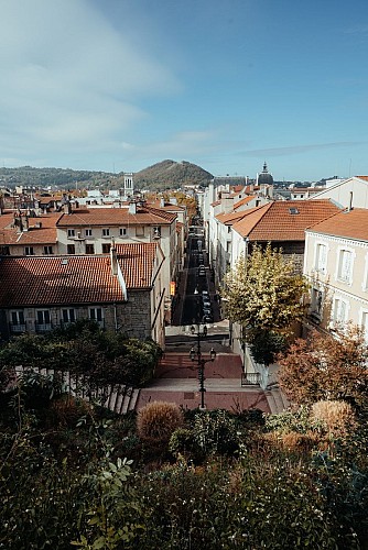La montée du Crêt de Roc