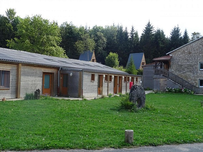 Yourtes et tipis bois Espace Rivoire