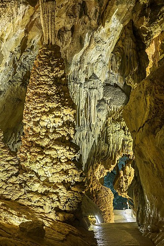 Grottes du Cerdon – Parc de Loisirs Préhistoriques