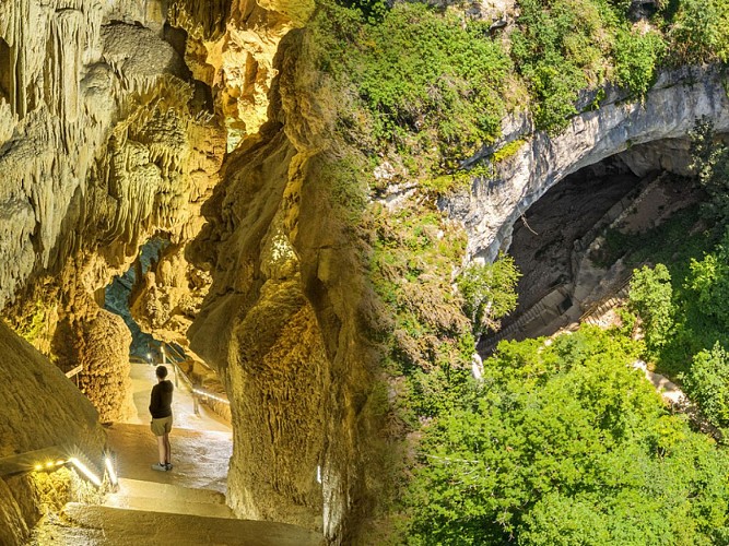 Grottes du Cerdon – Parc de Loisirs Préhistoriques