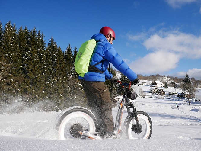 Green Mojo electric scooters and mountain bikes