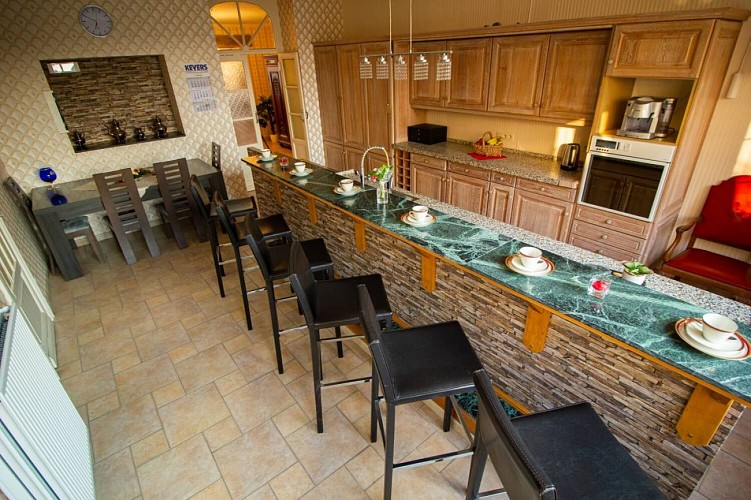 Les Bons Amis_Cuisine_07-2022