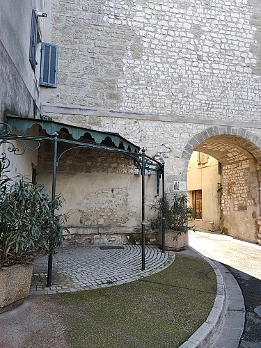 Porte des Moulins ou Porte de l'Horloge
