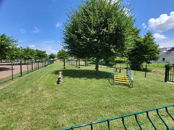 Aire de pique-nique du city stade