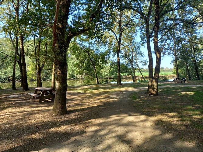 PARC DE LA RIVE