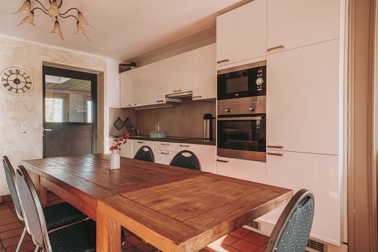 Kitchen at Aux Peupliers in Vaulx