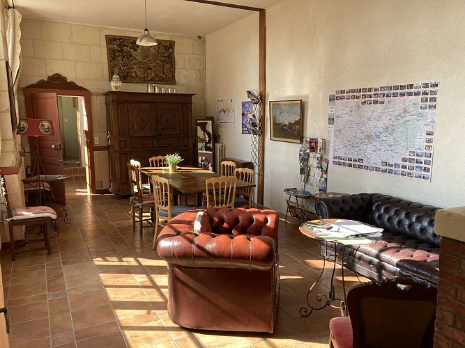 Gite Vue remarquable sur la Loire – Château de la Boussinière