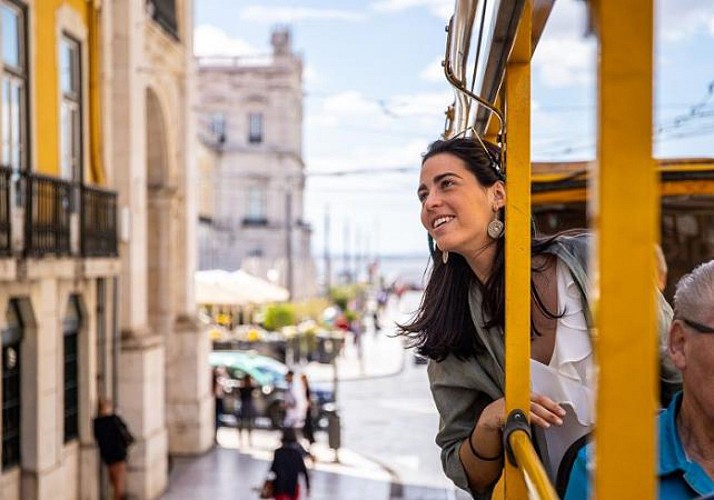 Belém en bus à arrêts multiples, Transports publics en illimité & Ascenseur Santa Justa - Pass 24h - Lisbonne