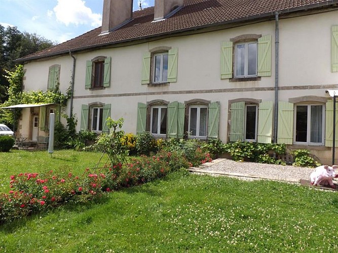 FERIENWOHNUNG COTTAGE SCHLAGSEITE – LA MANUFACTURE ROYALE