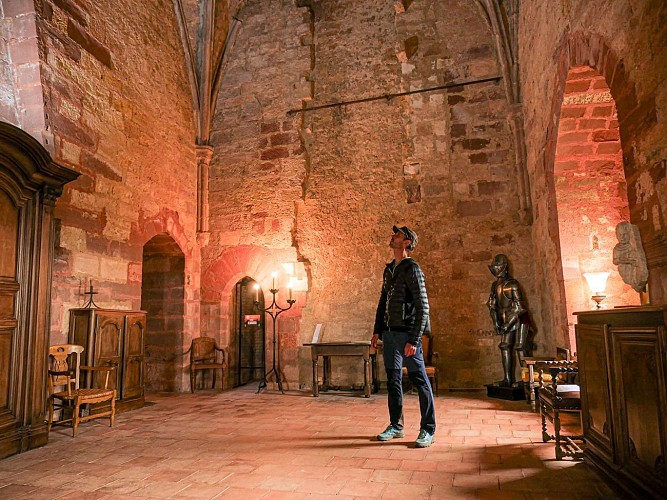 Corrèze Tourisme_GR46_Salle du Château de Turenne_© David Genestal_juin 2024