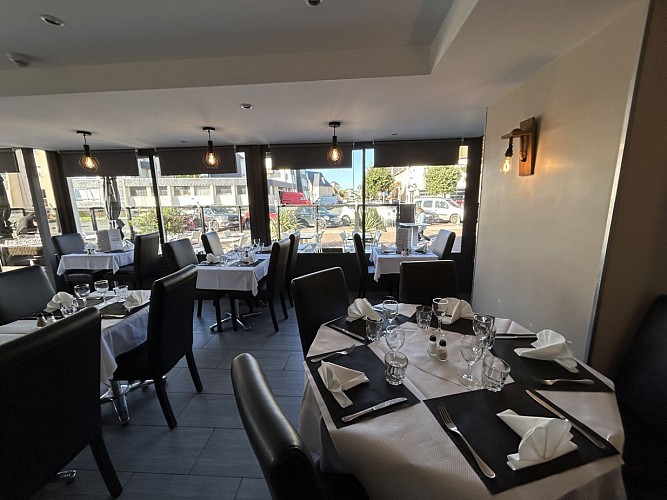 Ecume de Courseulles-tables