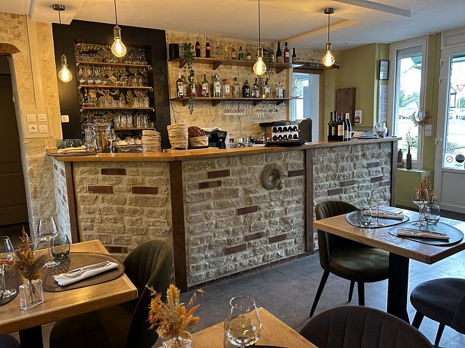 lalouvi-douvres-comptoir-accueil