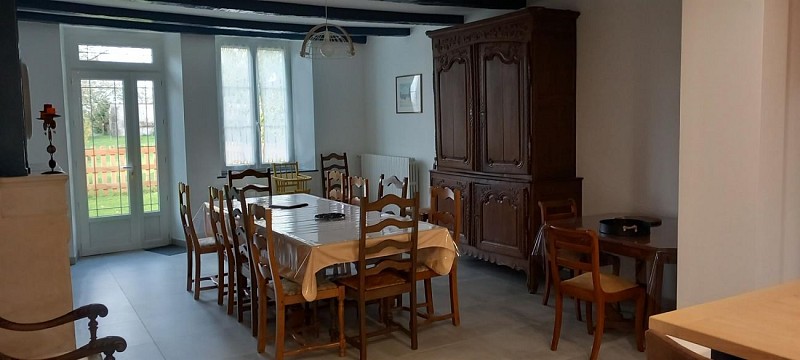 Meublé le chat Moustic