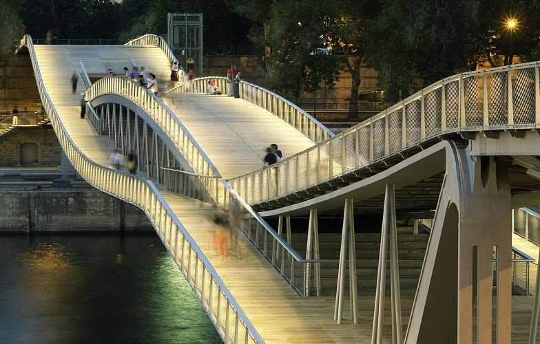 Passerelle Simone de Beauvoir