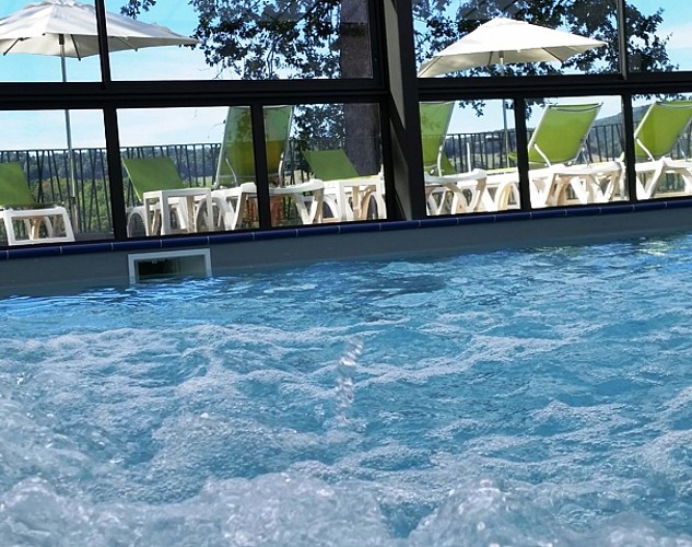 VVF-Collonges-Piscine-bain-a-remous_2