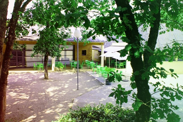 VVF-Collonges-Terrasse-bar_6