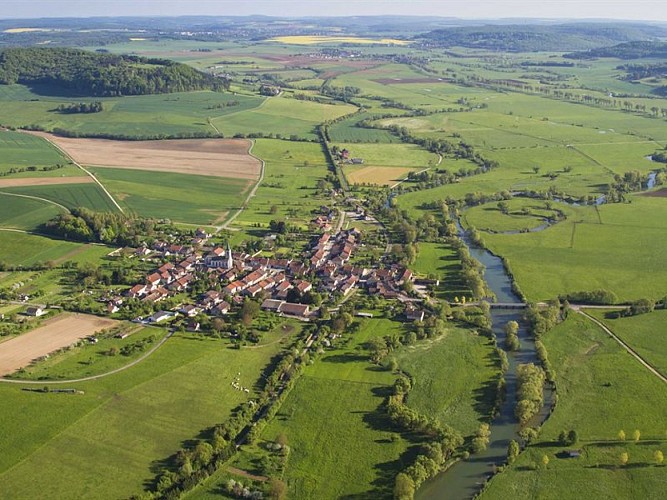 AIRE DE STATIONNEMENT DE MAXEY SUR MEUSE