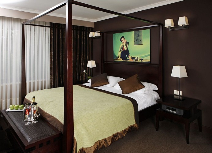 Martin's Chateau du Lac - int 2 (réduit)