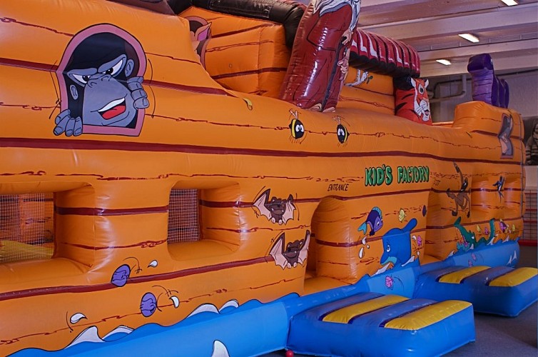 Kid's Factory - chateau gonflable