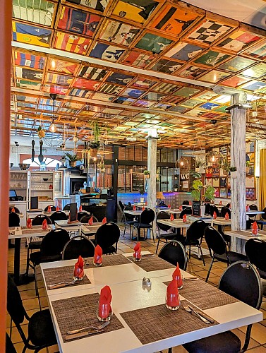 mauzac_brasseriedumoulin_resto_salle_deco@lisaoti