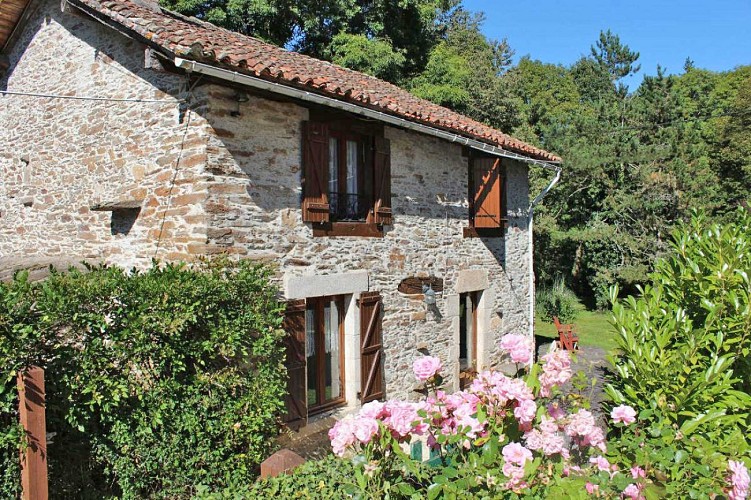 Gite "Le Moulin De Pont Pery" à Saint Martin Le Vieux en Haute-Vienne (Nouvelle Aquitaine). Gite._4