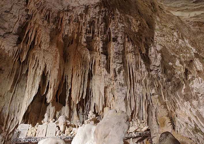 Les grottes pétrifiantes