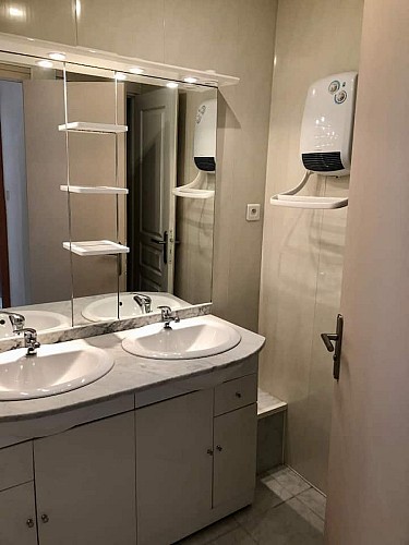 d6f4bc19-3423-44d9-9aba-09702802f159