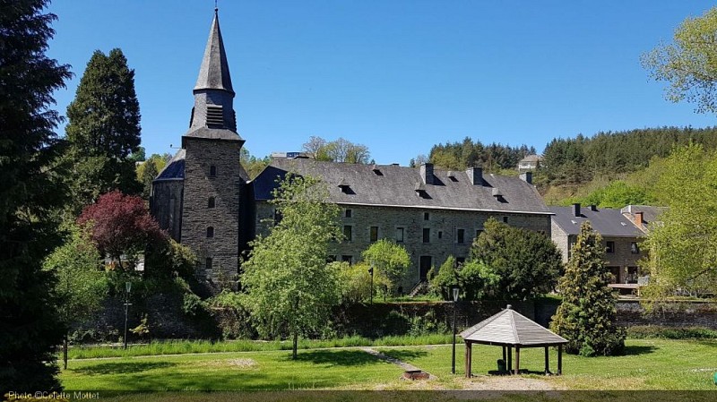 Eglise houffalize (3).jpg