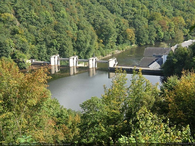 Point de vue lac nisramont 2.jpg