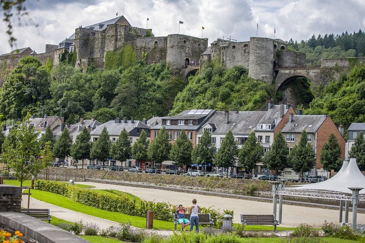 The castle and the legend of Godfrey of Bouillon 