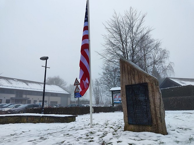 20250115_Monument 325th Glider IR Manhay - © MT Coeur de l'Ardenne - M. Paquay (4)