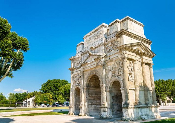 Visit Orange and taste wine in Châteauneuf-du-Pape