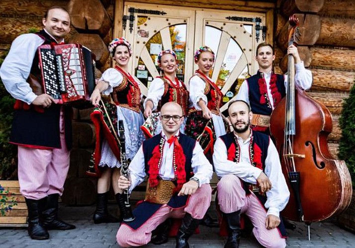Une soirée traditionnelle à Cracovie : Dîner & Spectacle folklorique