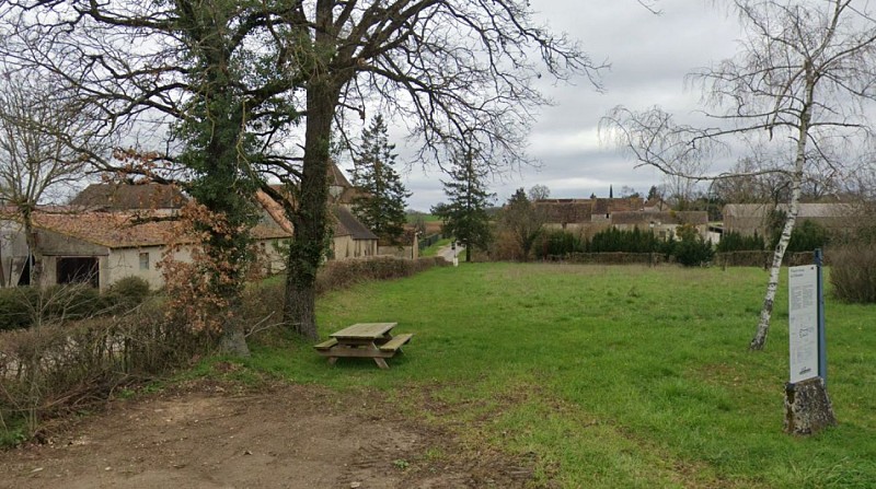 Aire de pique-nique - Prieuré de Villesalem