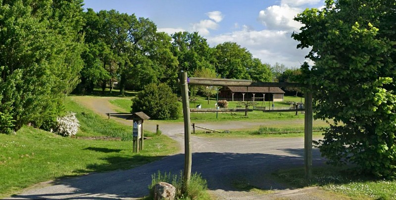 Aire de pique-nique - Leignes-sur-Fontaine