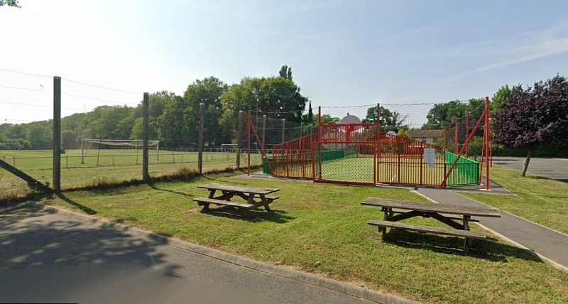 Aire de pique-nique - Stade de Journet