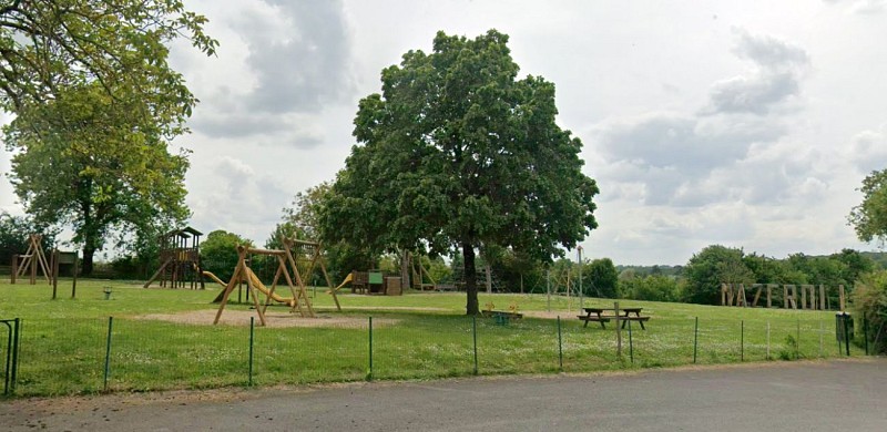 Aire de pique-nique - Aire de loisirs de Mazerolles