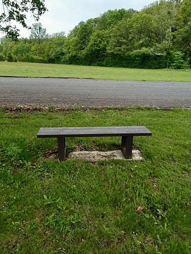 Aire de pique-nique de Mouterre sur Blourde 