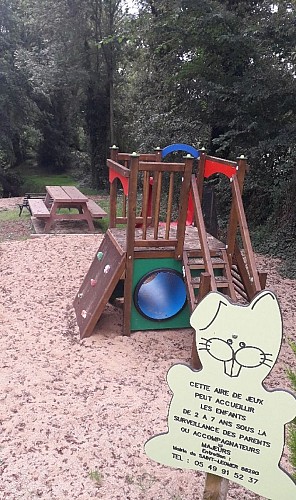 Aire de pique-nique de Saint-Léomer 