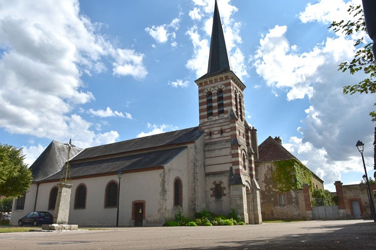 La Bussière - Eglise Notre Dame  - 1er août 2018 - OT Terres de Loire et Canaux - IRémy (63)