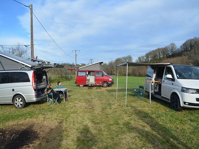 Piest aire stationnement crédit Aux Hirondelles (4)