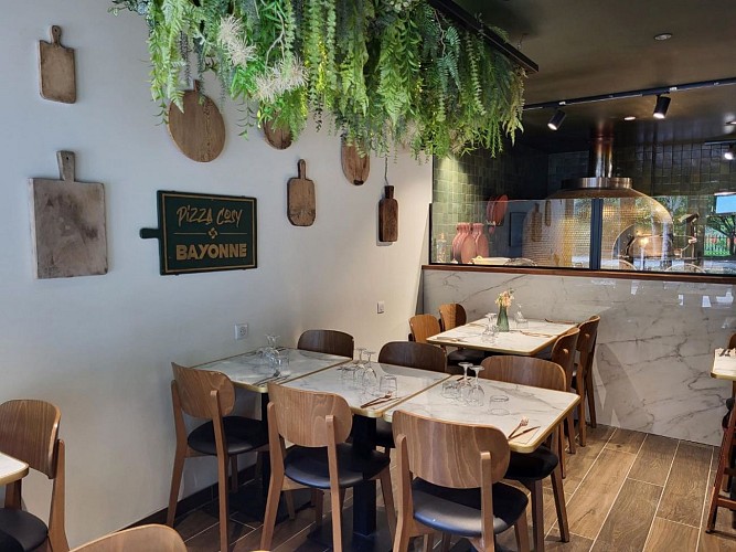 Salle_PizzaCosy